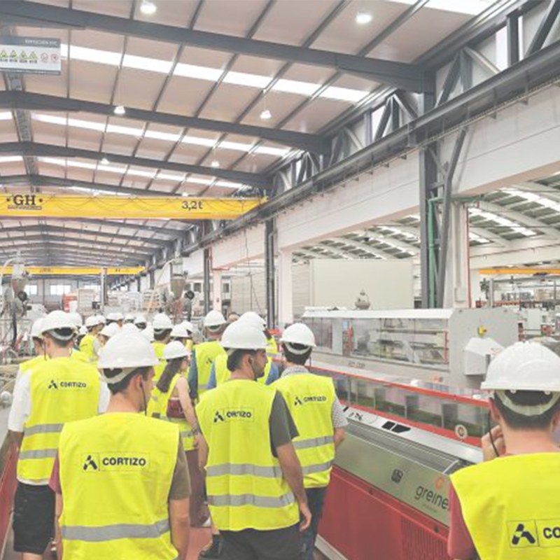 Alumnes de Construcció III visiten Cortizo